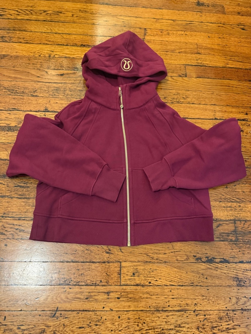 lululemon athletica Burgundy Zip-Up Hoodie oversized- s